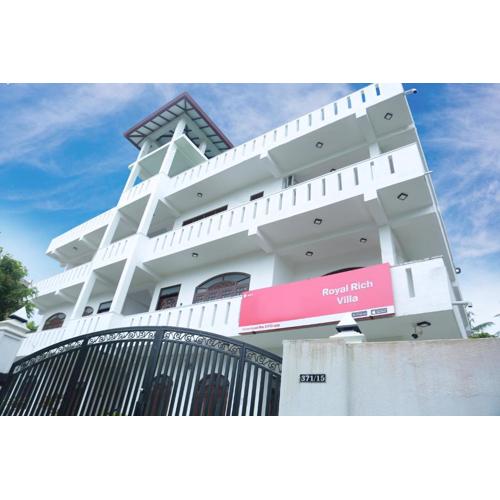 Royal Rich Villa