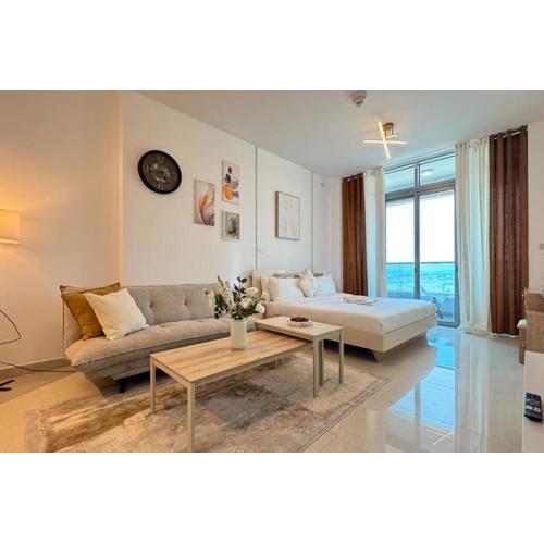 Royal Studio Apartment Al Reem Island