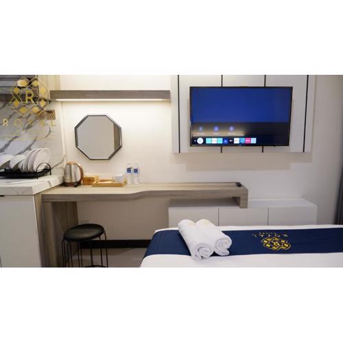 Royal Suites Studio 15th Floor - Citra Plaza Nagoya Apartment