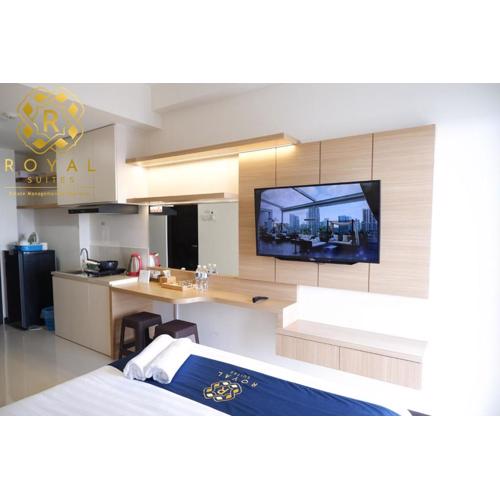 Royal Suites Studio 17th Floor - Citra Plaza Nagoya Apartment