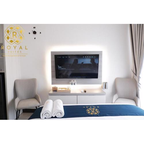 Royal Suites Studio 28QQ - Citra Plaza Nagoya Apartment