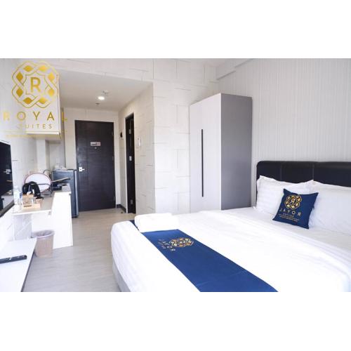 Royal Suites Studio 30ZY - Citra Plaza Nagoya Apartment