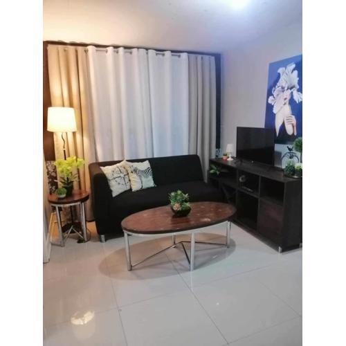 Royale 2BR Condo unit with free WiFi