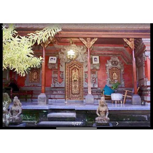 Royen Balinese Family Guest House- Traditional Batuan Homestay