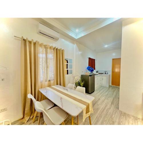 RRJ Bungalow 1Br, 2Aircon 4 minutes walk to the beach