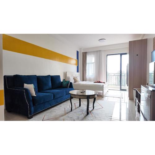 Ruaka studio apartment with a pool