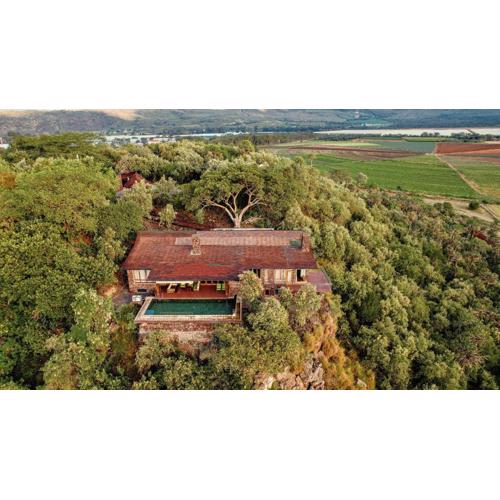 Rubi Ranch Farm House