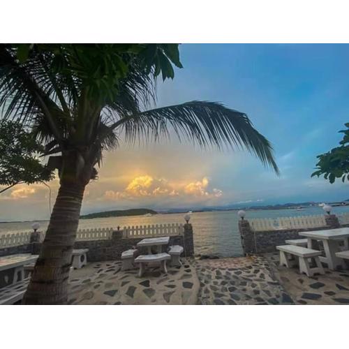 Rubtawan Sichang Resort