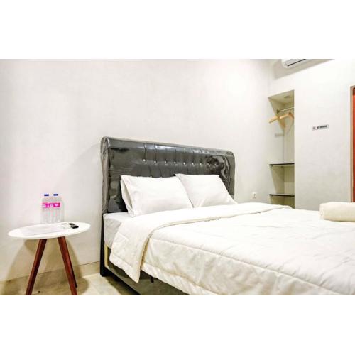 Rudi Rooms near Stasiun Cikarang Mitra RedDoorz