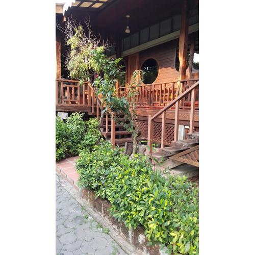 Ruean Mai Chai Khlong