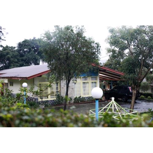 Rumah Engkong Villa & Studio