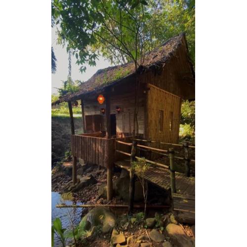 Rumah Kayu Bumi Sikabu