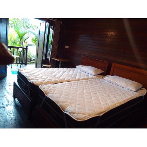 Rumah lumbung casa De Brillo