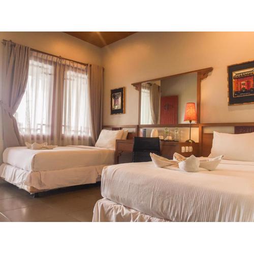 Rumah Stroberi Organic Farm & Family Lodge