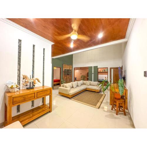 Rumah Tetangga Jogja - 4BR Villa Near Keraton