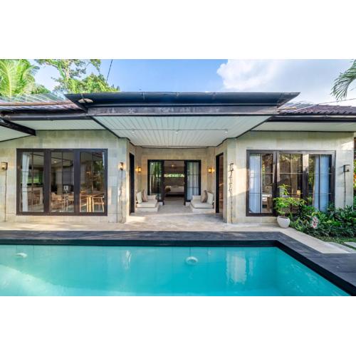 Rumah Villa - New Ubud Villa by EVDEkimi - Modern Design, Lush Poolside Escape