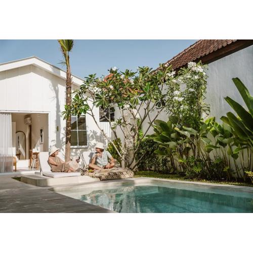 Rumi Bumi - Tropical Beach Shack near Melasti Beach