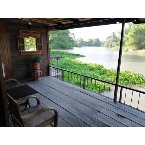 Rustic​ Charm​ Suphan​