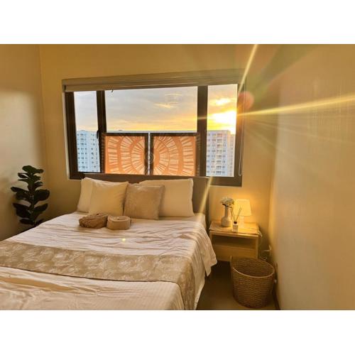S Residences 2BR Room 1420 near Airport, SM MOA & US Embassy by Prime Stay MOA