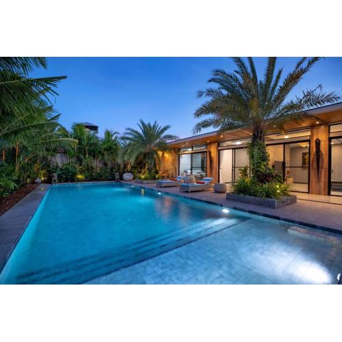 Sabine Villa - Large unique pool villa 4 bedrooms
