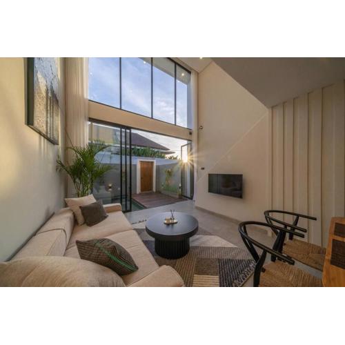 Sadila Estate 14 - Stylish and Modern 2BR Pool Loft in Berawa