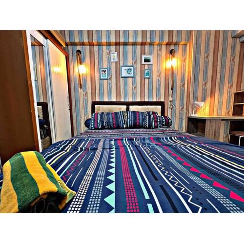 Sailor Studio Fast Wifi Android TV at Apt Green Bay Pluit Tower F