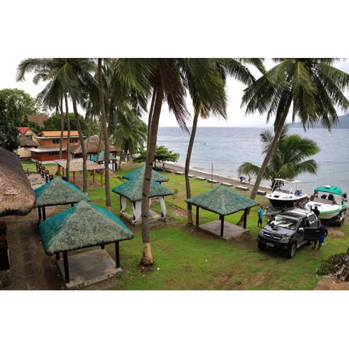 Saltitude Dive & Beach Resort