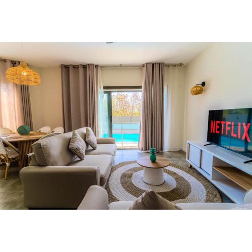 Salty Breeze - Modern 3BR 2BA Fast WiFi Near Beach