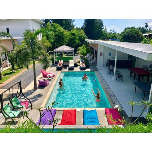 Samui Backpacker Hotel