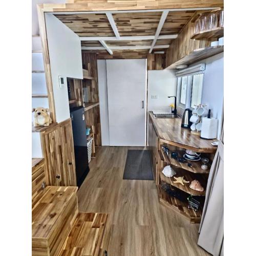 Samui Tiny House villa Glamping Seaview sleeps 8