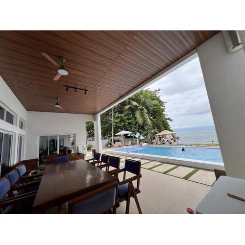 Sand Castle Villa - Classic Beachfont Luxury