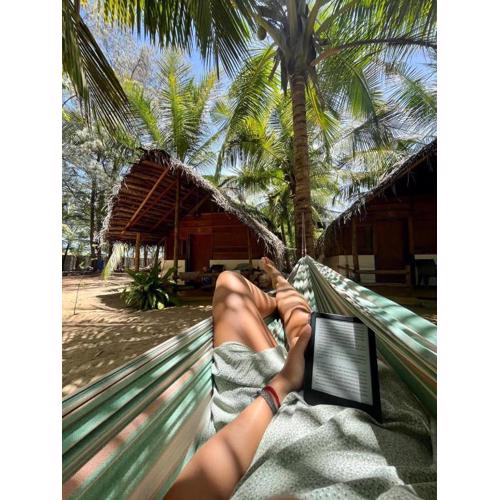 Sand Dune Beach Hotel & Surf Camp