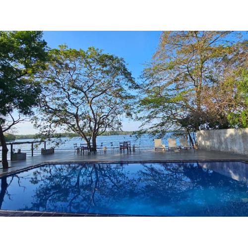 Sandalu Bungalows unit1