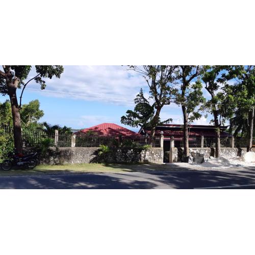 Sandra's Holiday House
