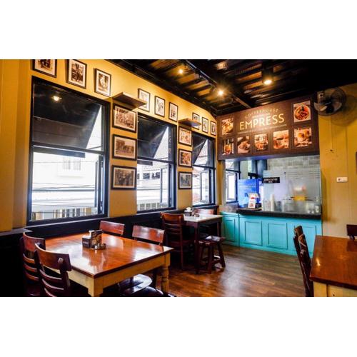 Sans Hotel Empress Simpang Lima