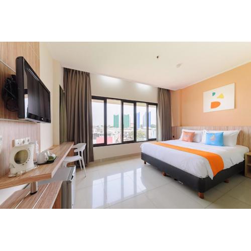 Sans Hotel The Green Bekasi by RedDoorz