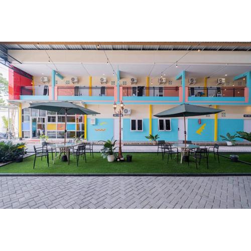 Sans WM Hotel Blitar