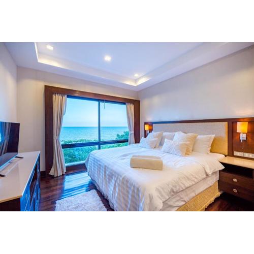 Santi Pura Residence on The Beach