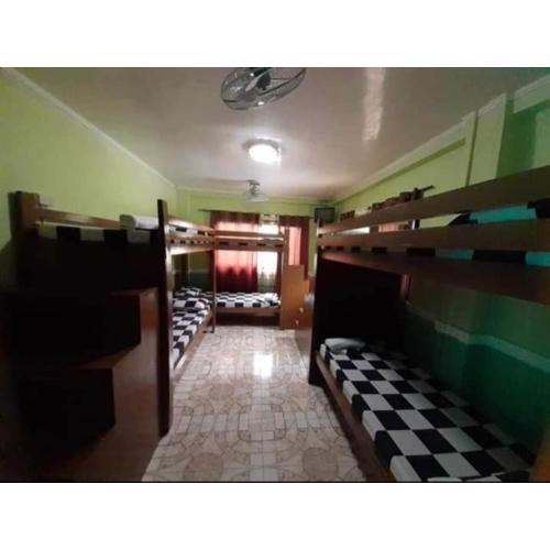 Santimart Backpackers Coron