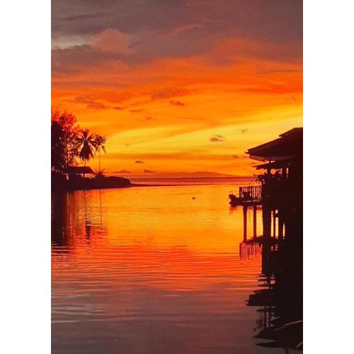 Sapparot Bar & Bungalows