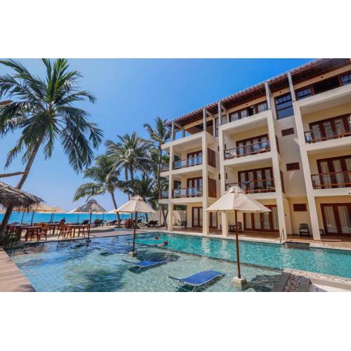 Sapphire Seas Beachfront Hotel