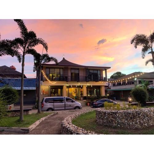 Saranya River House สรัญญาริเวอร์เฮาส์