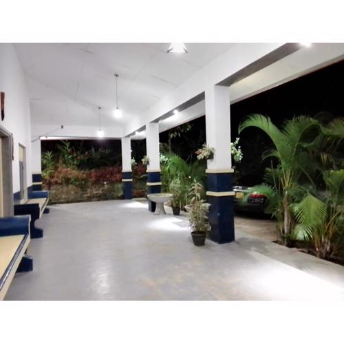 Sara's Grove Boutique Bungalow