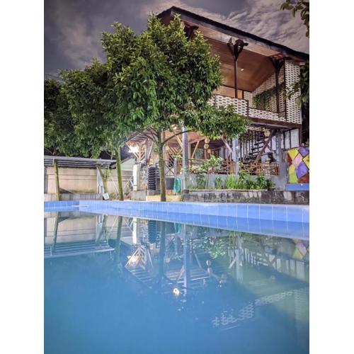 Sarasutha hotel and pool