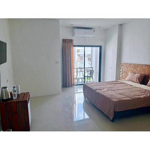 Sawadee Naiharn beach Phuket