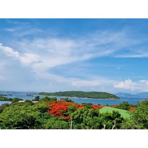 Sawasdee Sichang Resort