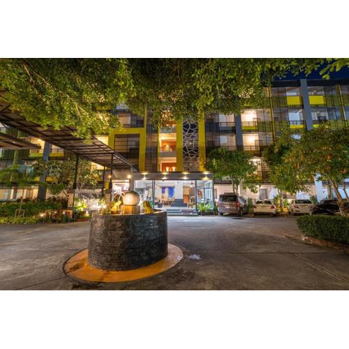 SB Living Place Hotel Phuket Town