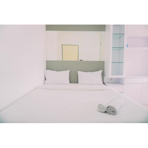 Scenic and Homey 2BR Apartment M-Town Residence near Mall By Travelio