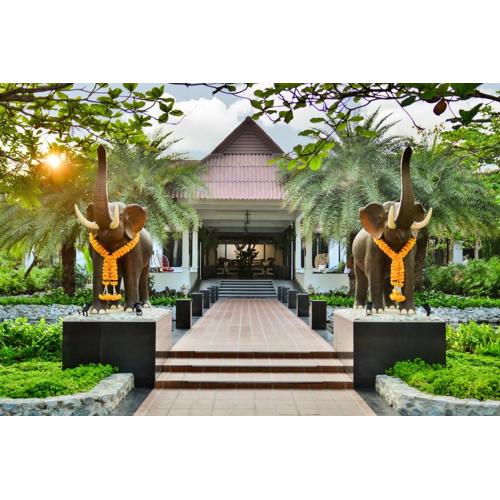 Scenic Pool Villa and Resort