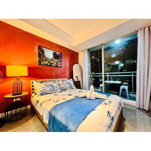 Scr Summer Vibe Netflix Balcony